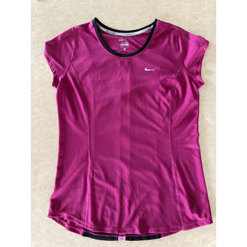 Nike Dri-Fit Athletic Shirt Women's Maroon and Black Top Cap Sleeve Workout